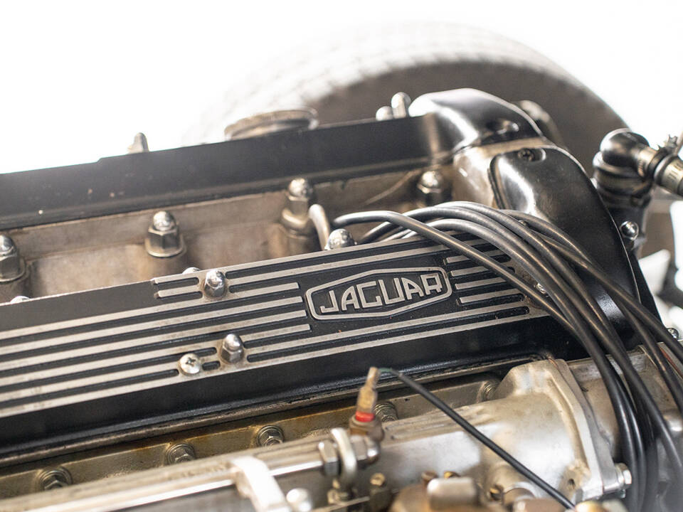 Bild 59/63 von Jaguar E-Type (1970)