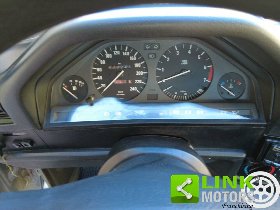 Imagen 7/10 de BMW 318i (1989)