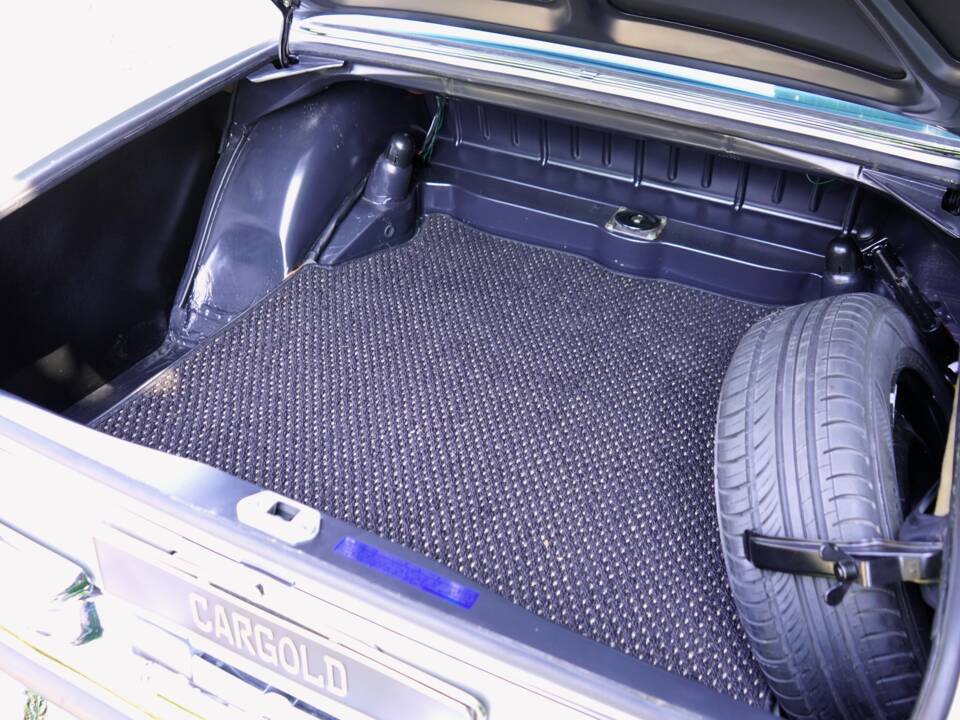 Bild 18/19 von Mercedes-Benz 280 SE 3,5 (1971)