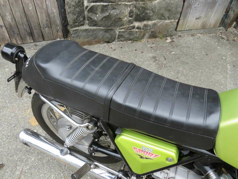 Image 14/45 of Moto Guzzi V7 Sport (1973)