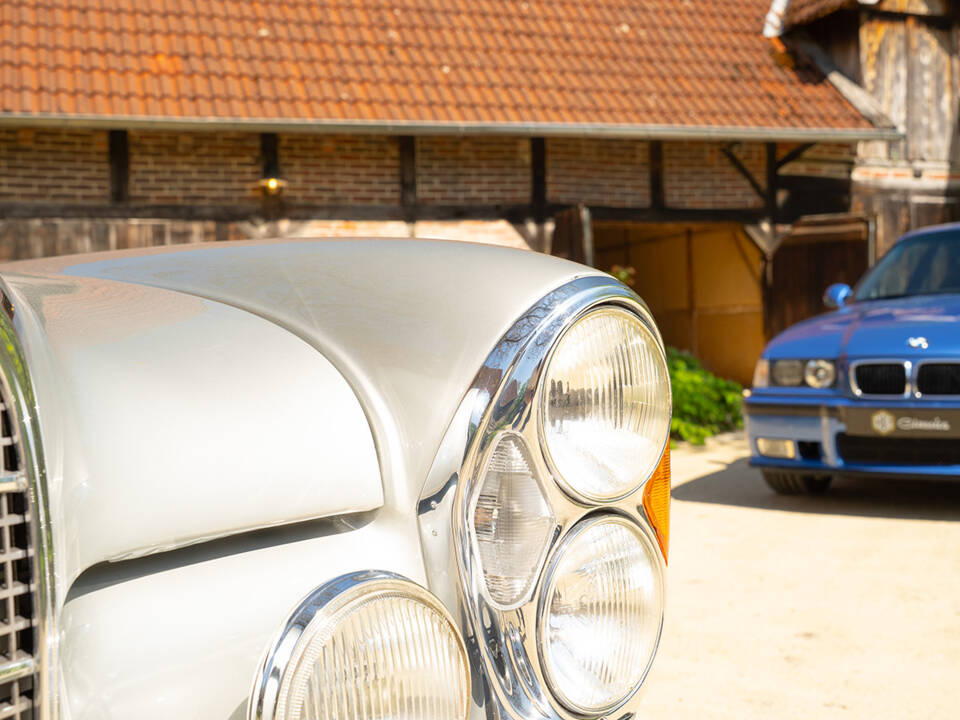 Bild 17/56 von Mercedes-Benz 280 SE (1968)