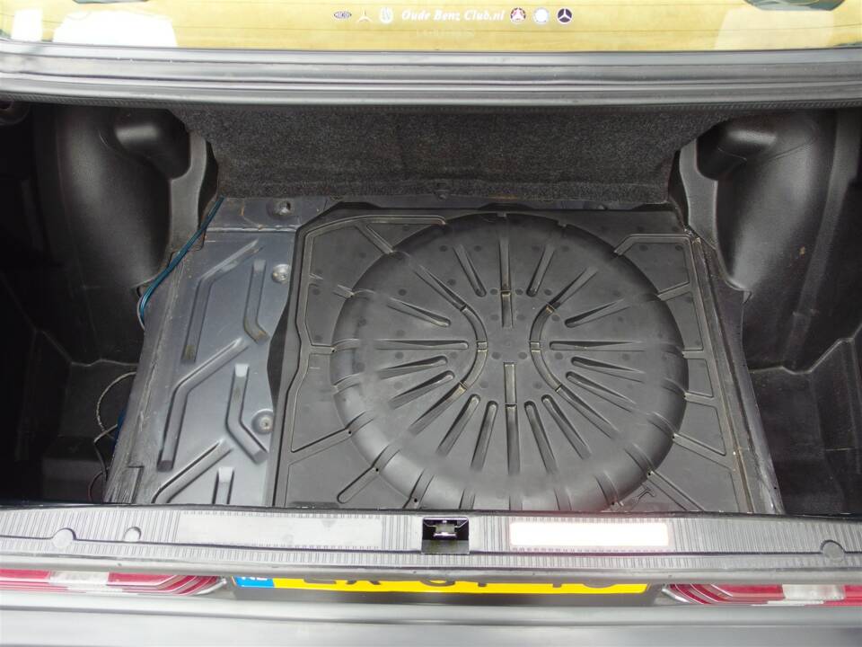 Immagine 68/98 di Mercedes-Benz 190 E 2.3-16 (1985)