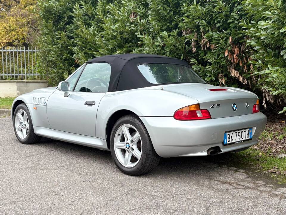 Image 4/11 of BMW Z3 1.9i (2000)