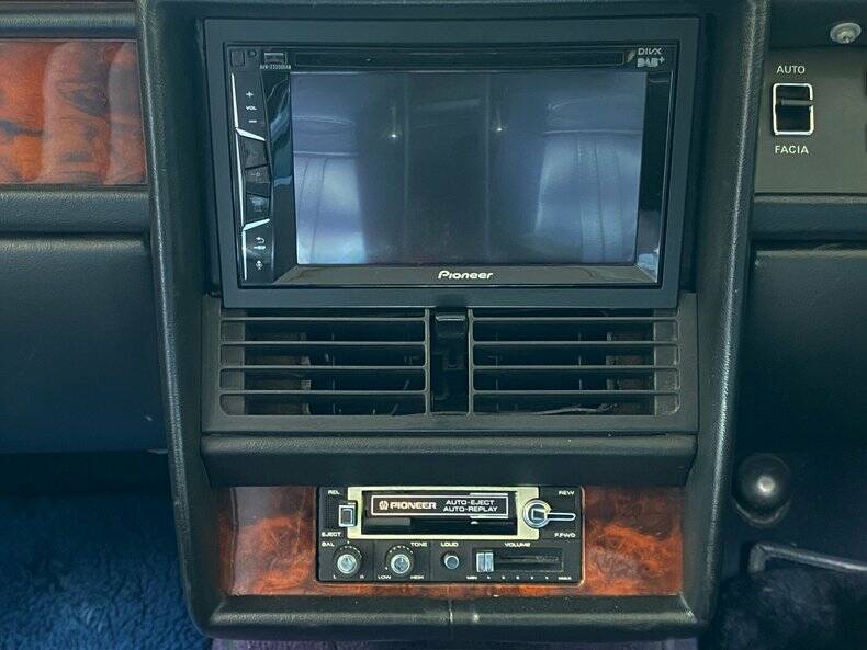 Image 33/50 of Bentley T 2 (1980)