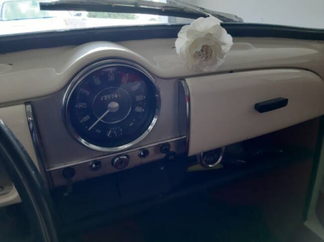 Image 5/6 of Morris Minor 1000 Traveller (1965)