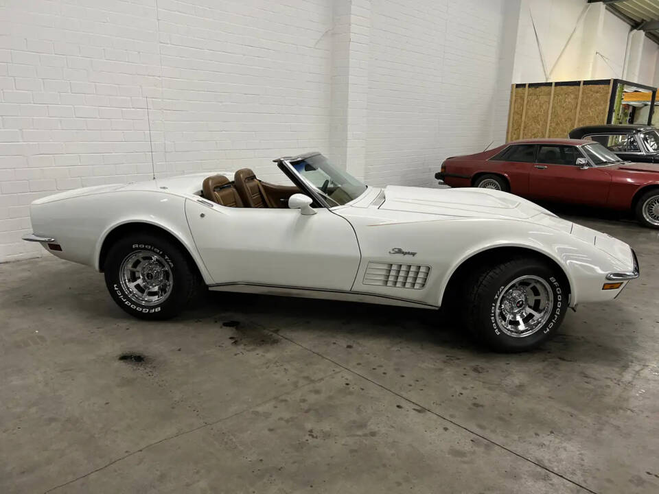 Image 2/17 of Chevrolet Corvette Stingray (1972)