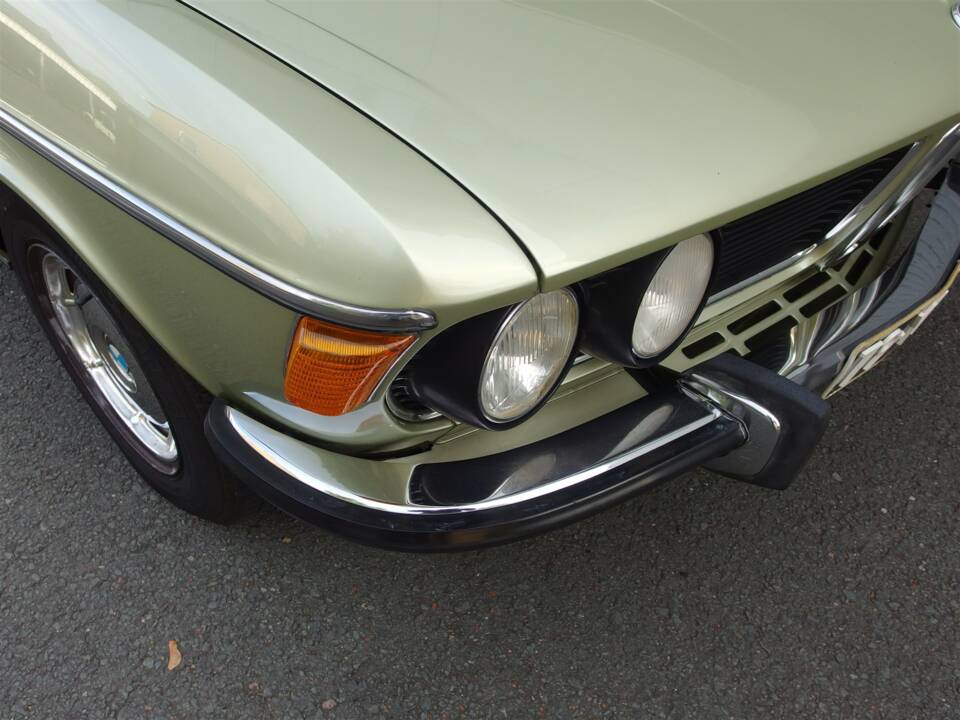 Image 36/95 de BMW 2500 (1977)