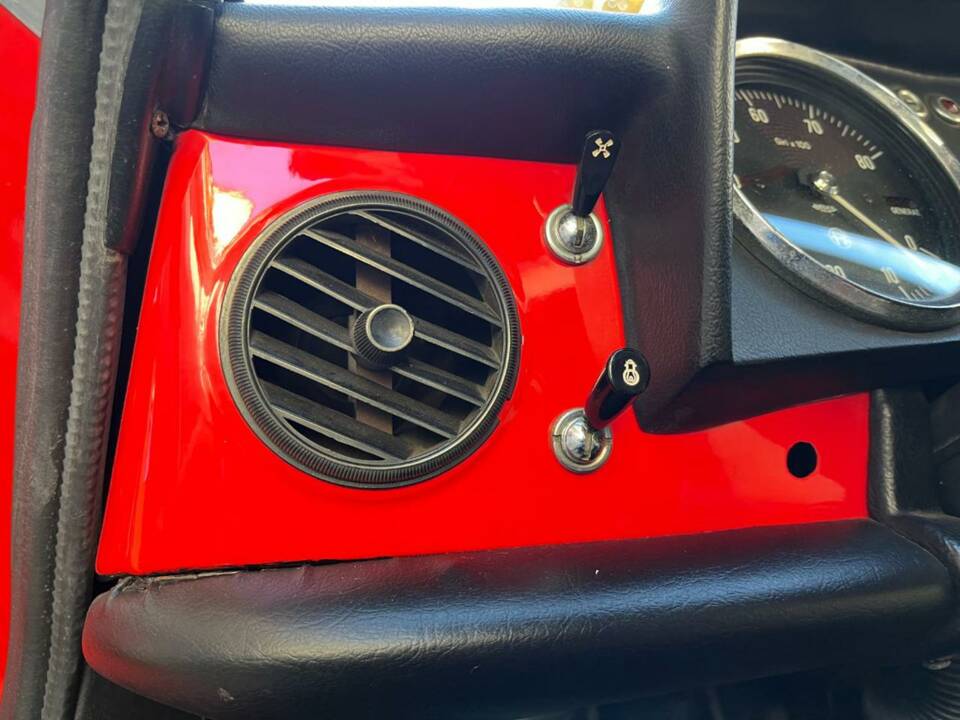 Bild 37/50 von Alfa Romeo Spider 1300 Junior (1973)