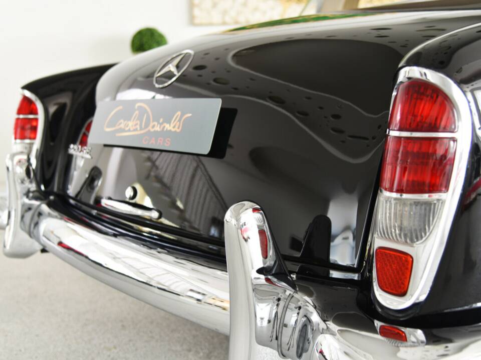 Bild 11/38 von Mercedes-Benz 220 SE (1960)