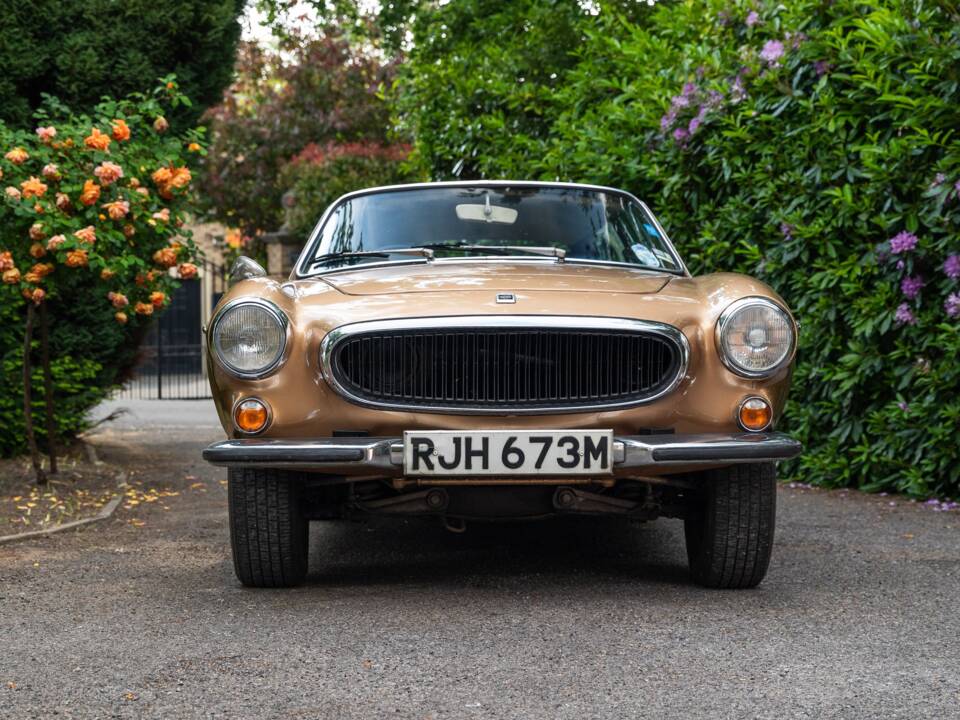 Image 38/50 of Volvo 1800 ES (1973)