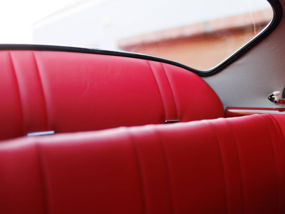 Image 31/34 of Porsche 356 1500 Continental (1955)