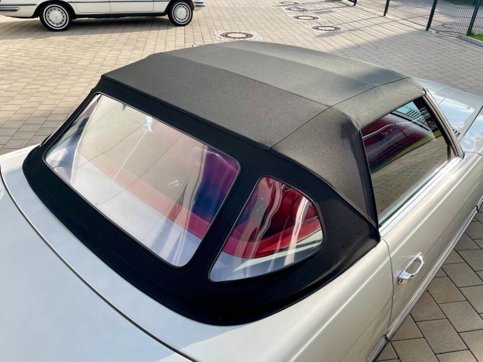 Image 5/23 de Mercedes-Benz 280 SL (1977)