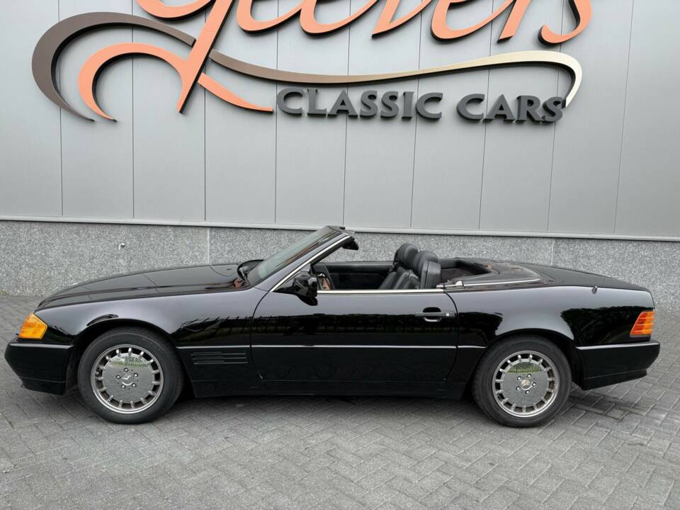 Image 15/44 of Mercedes-Benz 300 SL (1991)