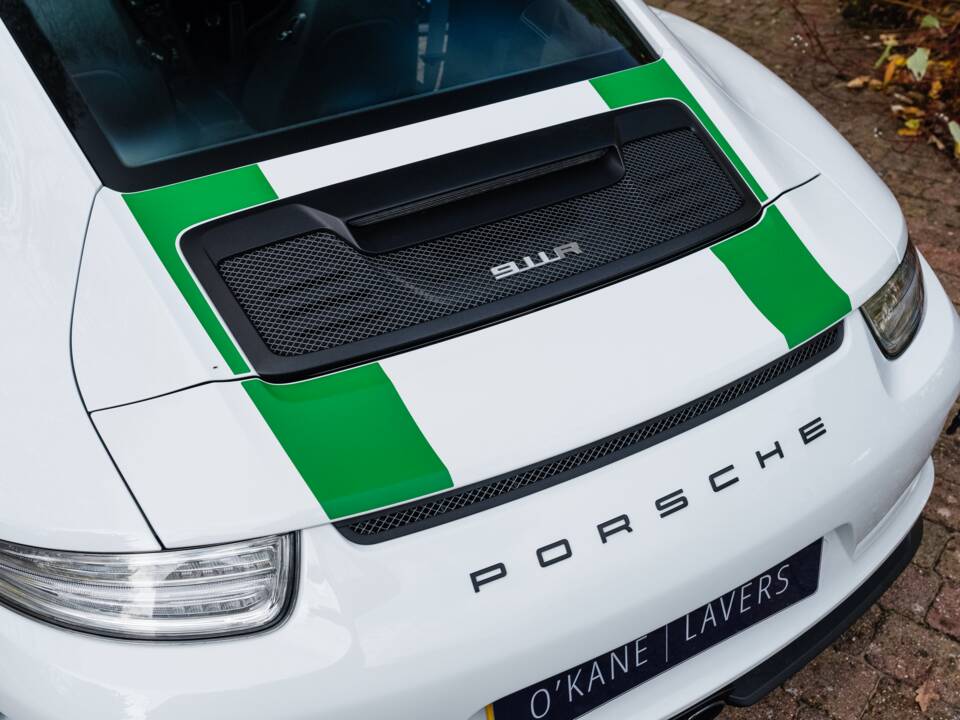 Image 20/42 of Porsche 911 R (2016)
