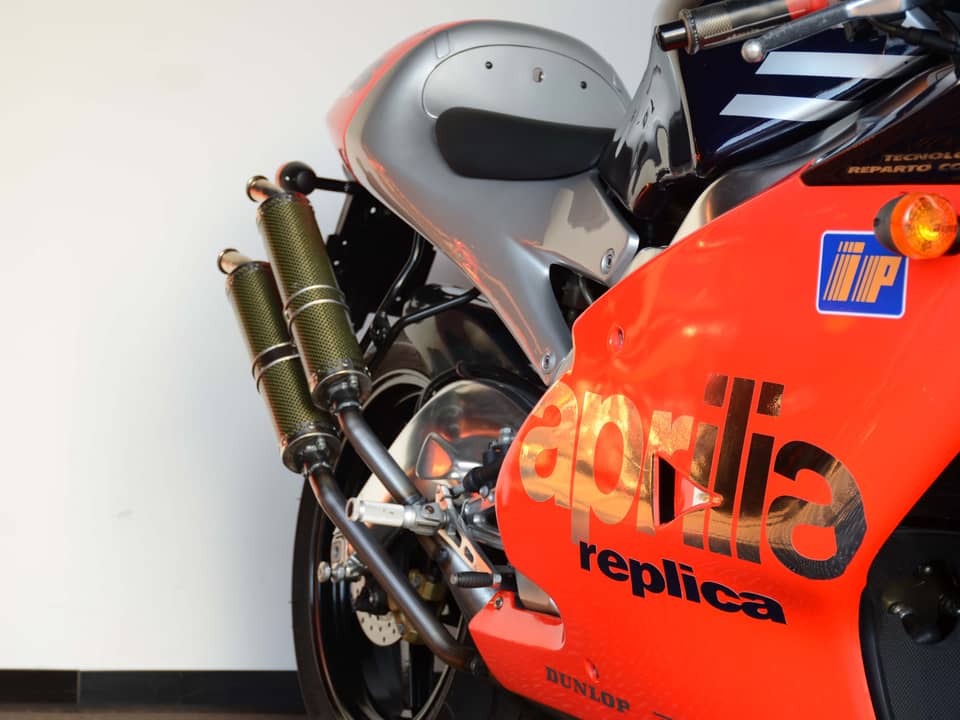 Image 32/51 of Aprilia RS 250 (1998)