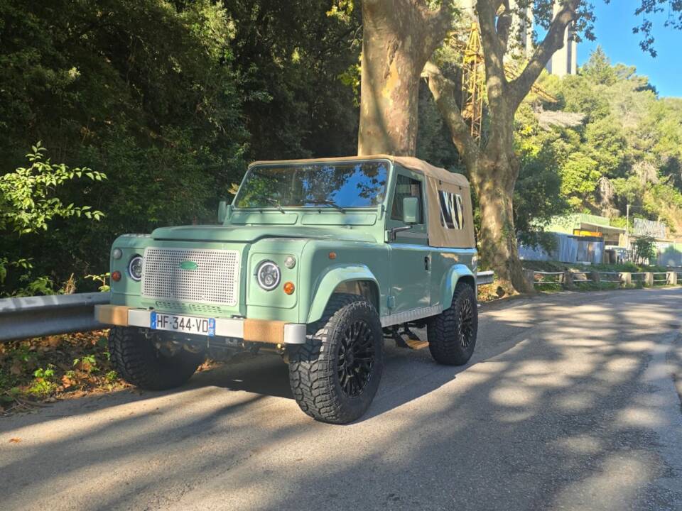 Image 42/72 of Land Rover 90 (1987)