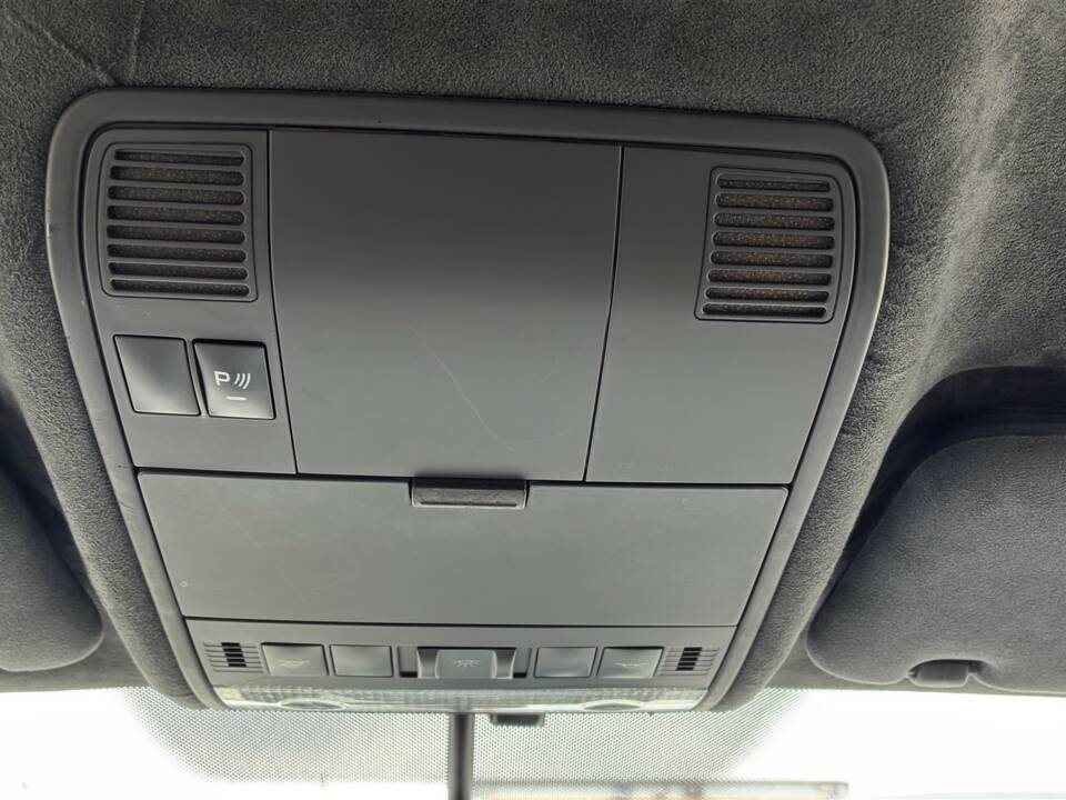 Image 18/50 of Porsche Cayenne Turbo (2007)