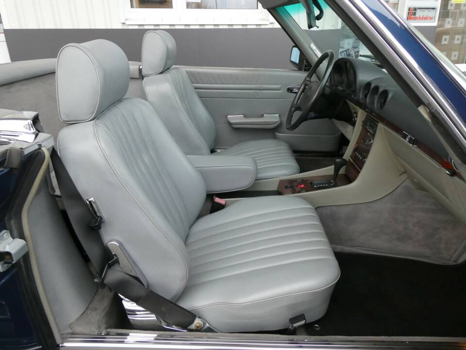 Bild 11/23 von Mercedes-Benz 560 SL (1989)