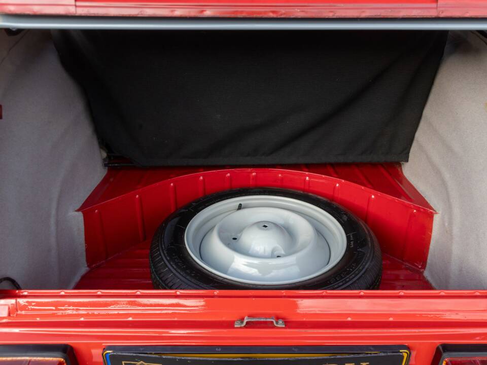 Image 34/50 of Citroën 2 CV 6 (1985)