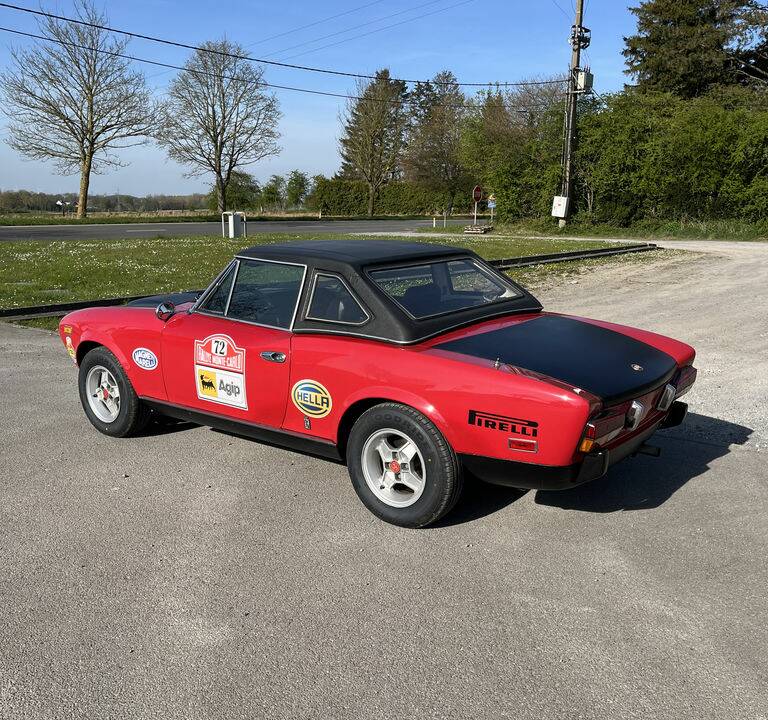 Image 6/8 de FIAT 124 Spider Rallye (1982)