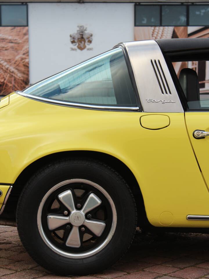 Bild 8/11 von Porsche 911 2.4 E "Ölklappe" (1972)