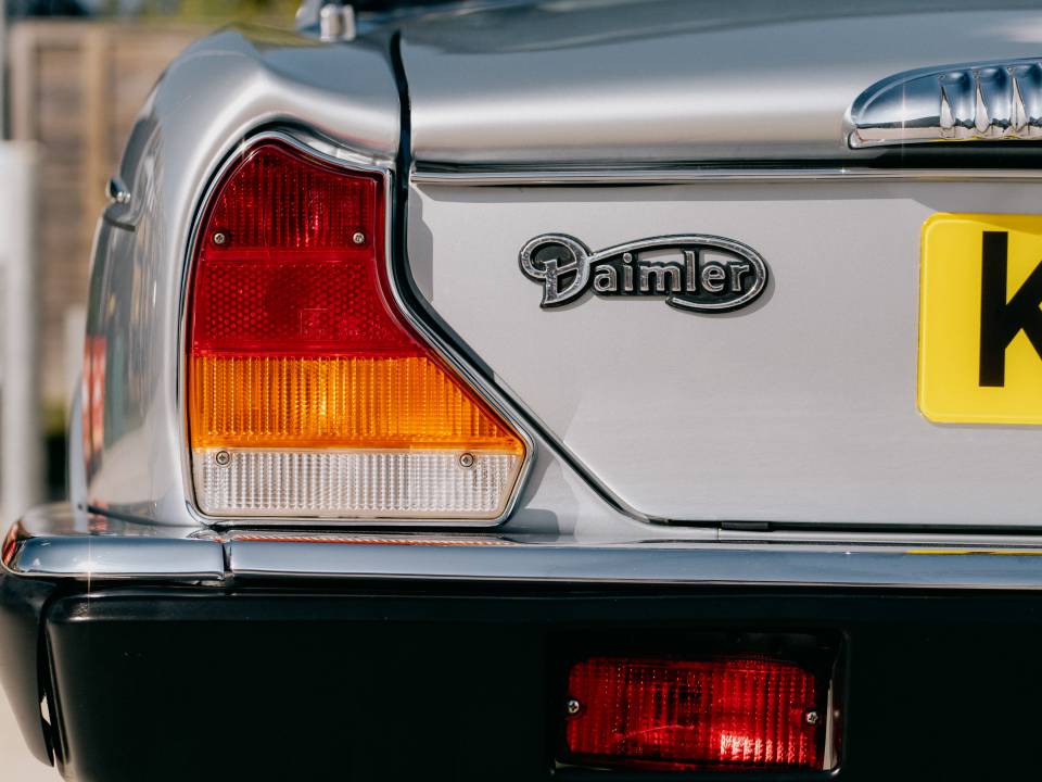 Imagen 15/50 de Daimler Double Six (1992)