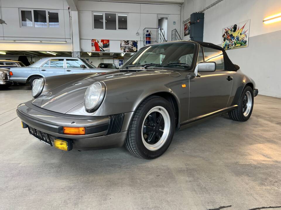 Image 43/71 de Porsche 911 SC 3.0 (1983)