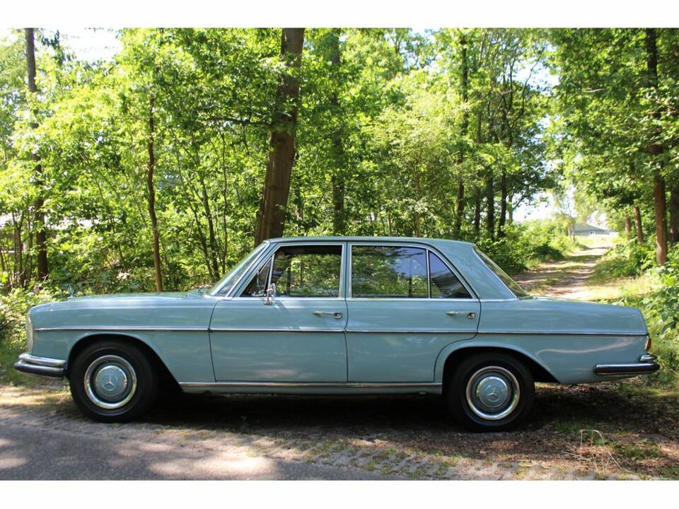Afbeelding 7/8 van Mercedes-Benz 250 SE (1968)