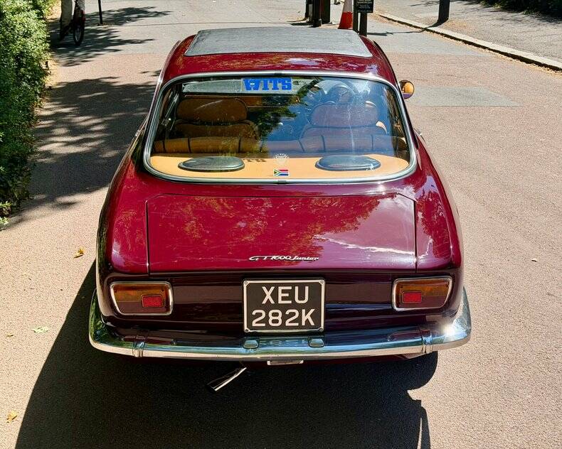 Image 30/48 of Alfa Romeo Giulia 1600 GT Junior (1972)