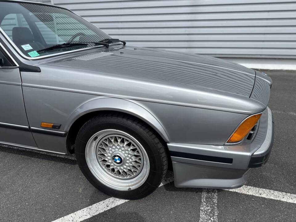 Image 50/79 of BMW M 635 CSi (1989)