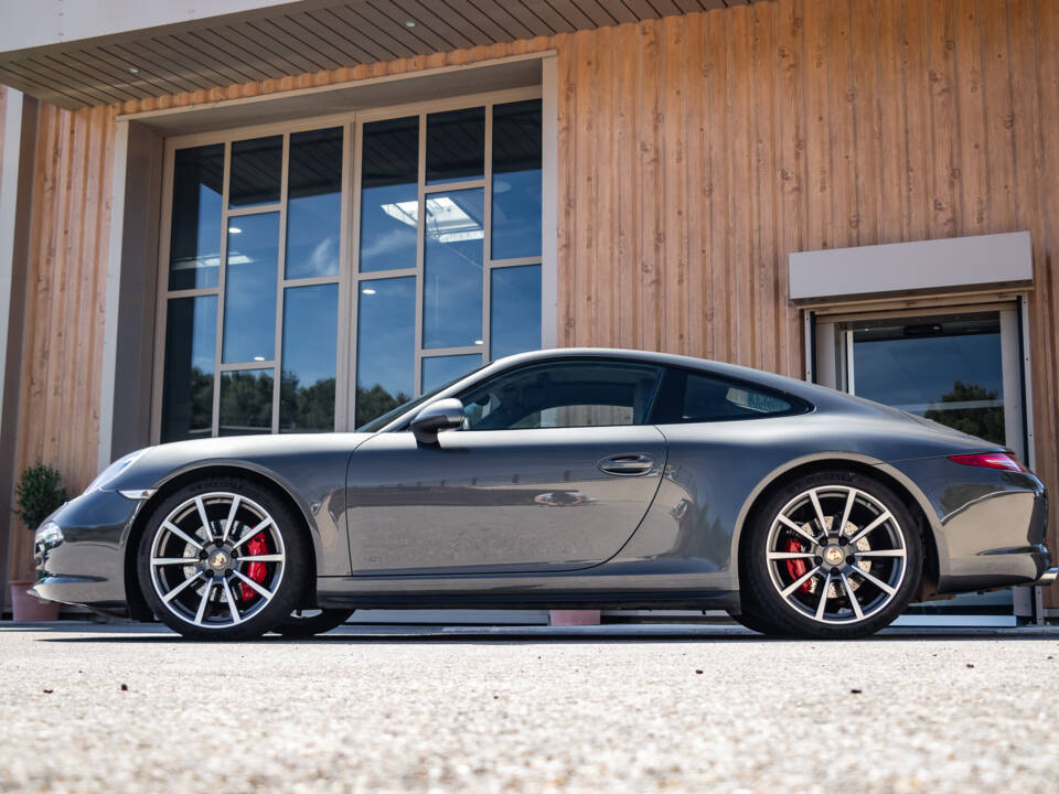 Image 5/50 of Porsche 911 Carrera 4S (2013)