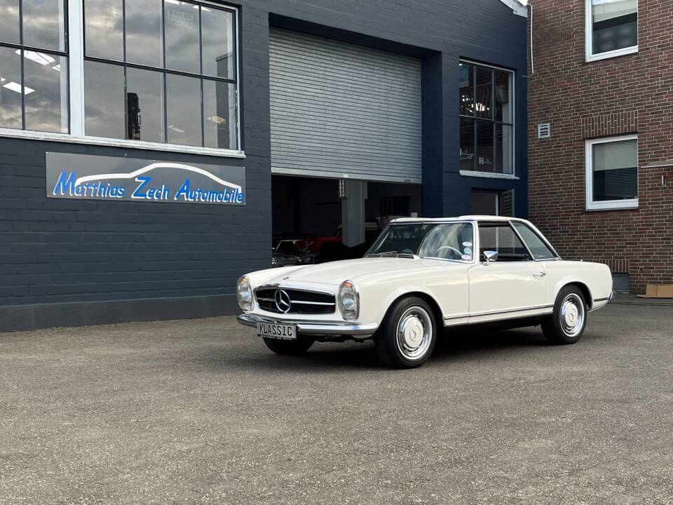 Immagine 5/18 di Mercedes-Benz 280 SL (1970)