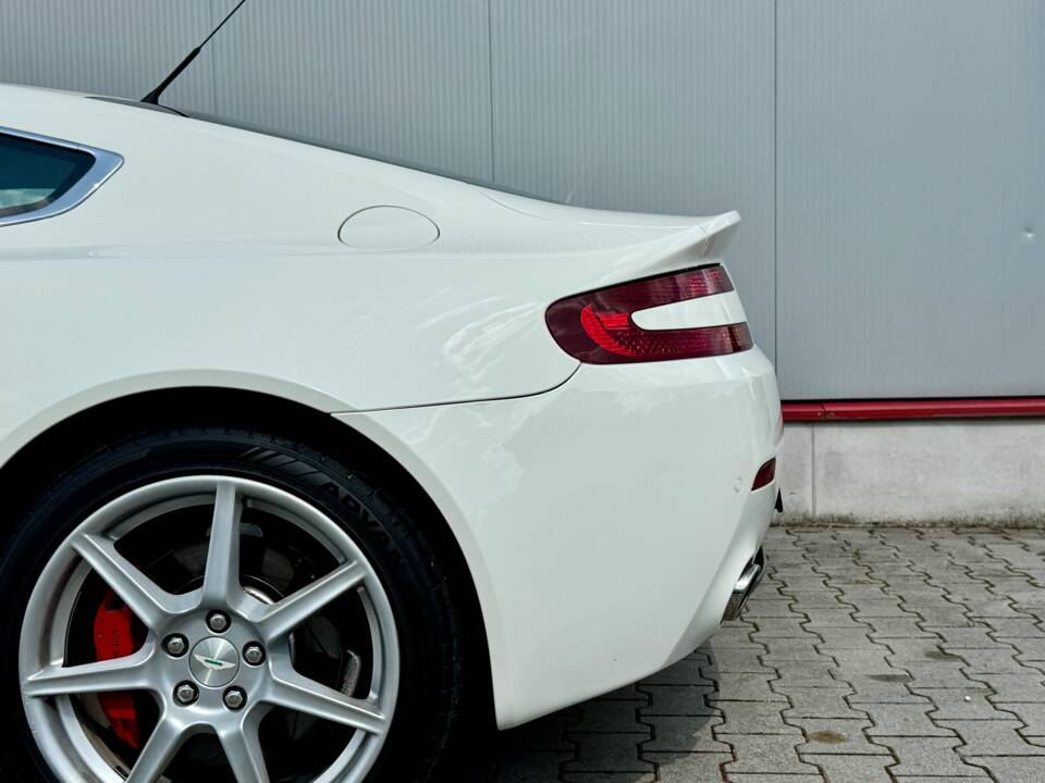 Image 7/25 of Aston Martin V8 Vantage (2007)