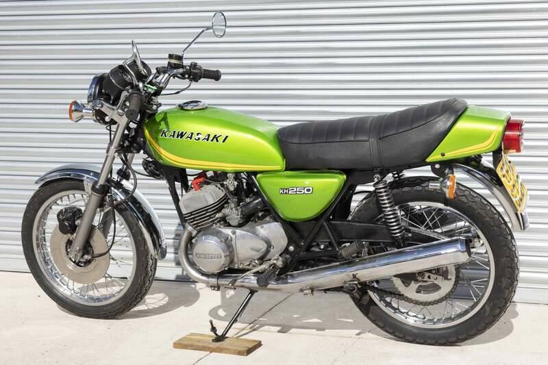 Image 16/37 of Kawasaki KH 250 (1977)