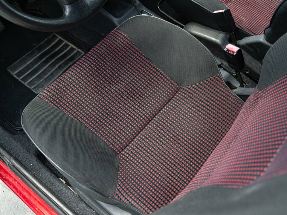 Imagen 34/50 de Peugeot 106 1.1 (2003)