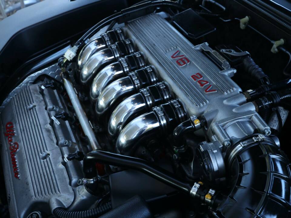 Obraz 14/50 pojazdu Alfa Romeo Spider 3.2 V6 24V (2003)