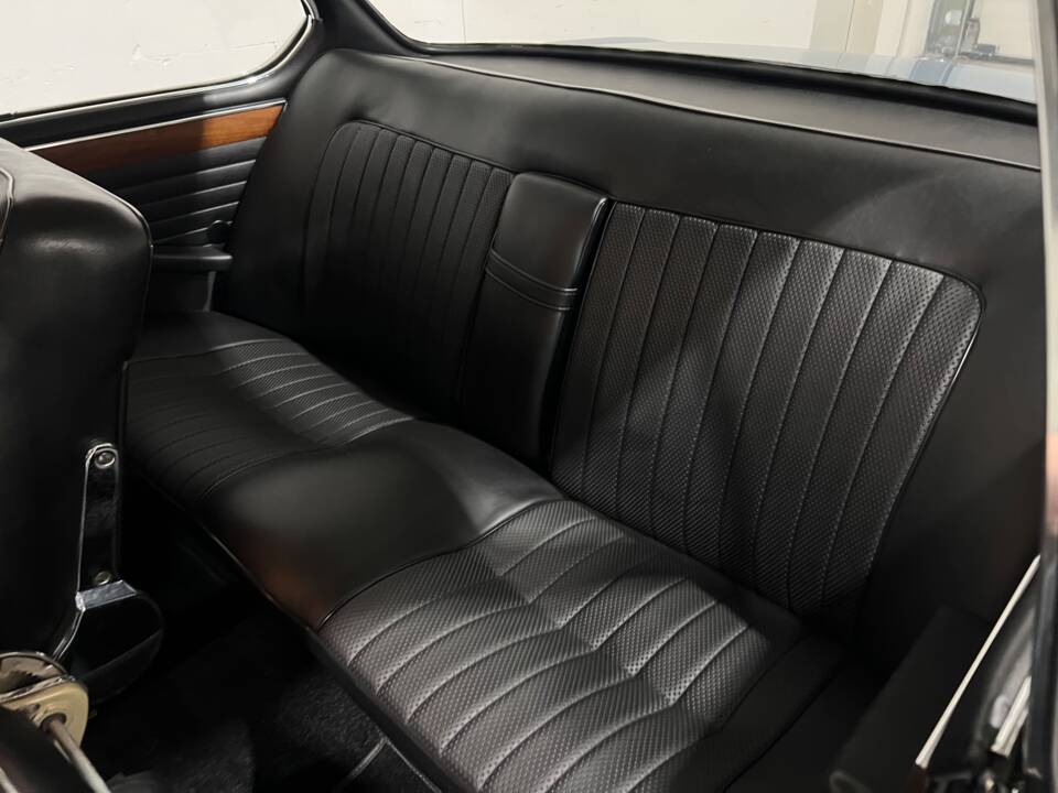 Bild 29/47 von BMW 2000 CS (1969)