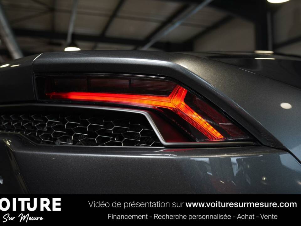 Image 35/44 de Lamborghini Huracán Spyder (2016)