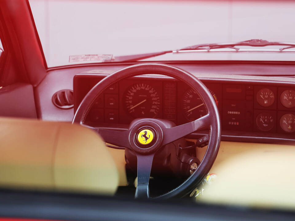 Image 38/65 of Ferrari Mondial Quattrovalvole (1984)