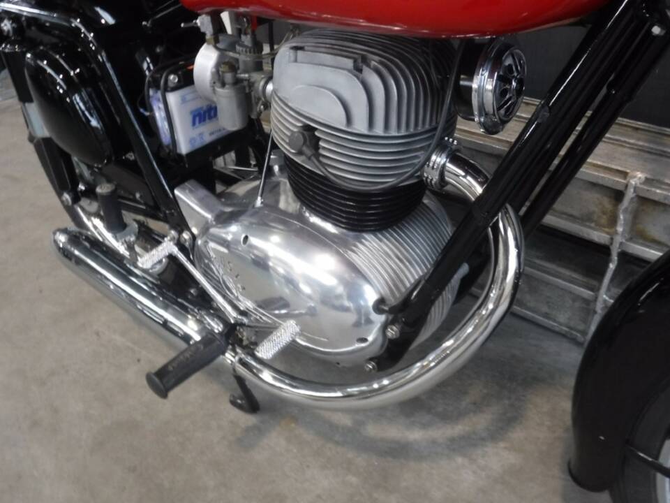 Image 21/22 of MV Agusta DUMMY (1960)