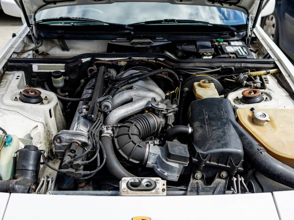 Image 42/50 de Porsche 924 S (1986)