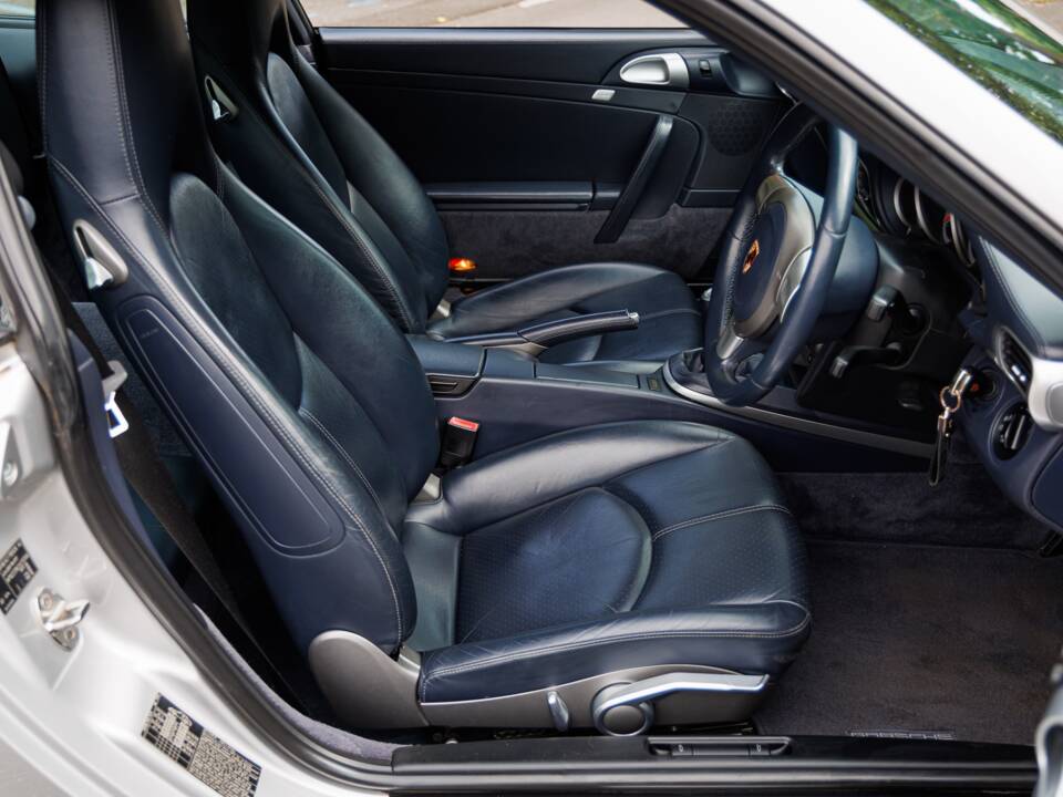 Bild 15/50 von Porsche 911 Carrera (2004)