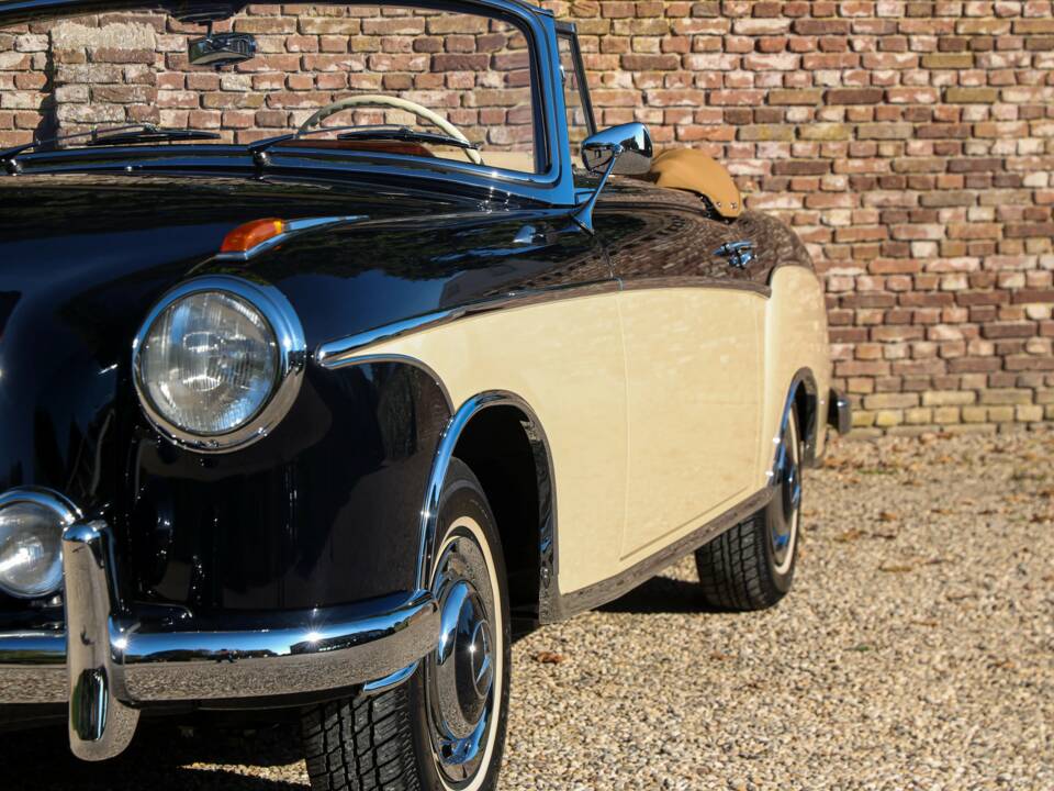 Imagen 30/50 de Mercedes-Benz 220 S Cabriolet (1956)