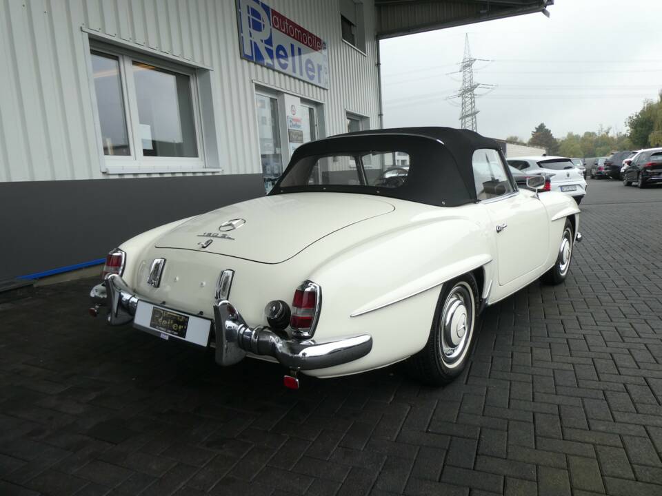 Afbeelding 4/29 van Mercedes-Benz 190 SL (1956)