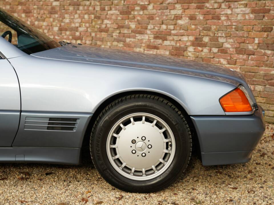 Image 40/50 de Mercedes-Benz 300 SL (1991)