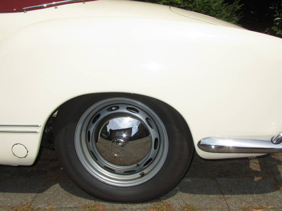 Image 7/45 of Volkswagen Karmann Ghia 1300 (1965)
