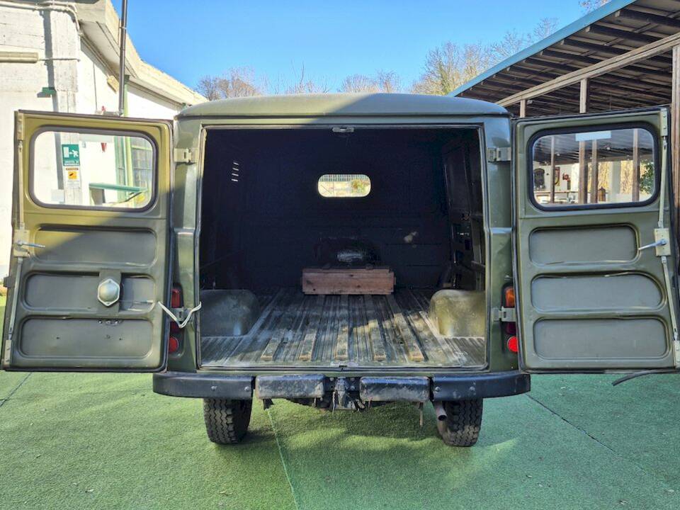 Image 38/51 of UAZ 3741 (1991)