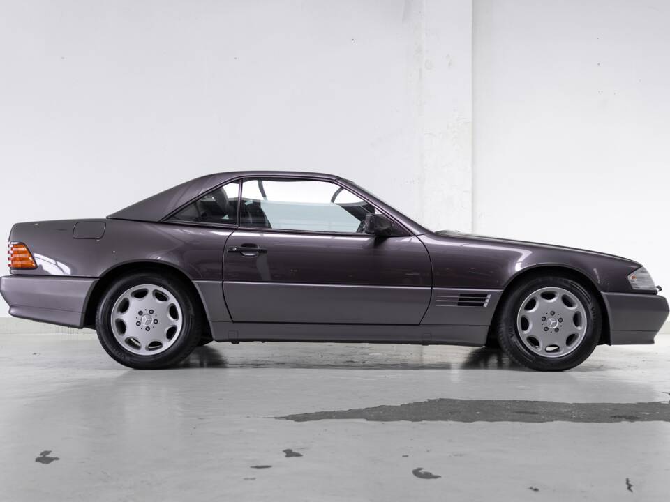 Image 3/37 of Mercedes-Benz SL 320 (1993)