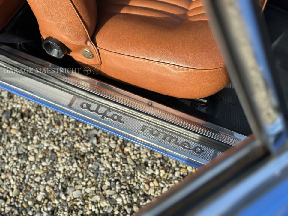 Bild 66/100 von Alfa Romeo Giulia GT 1300 Junior (1973)