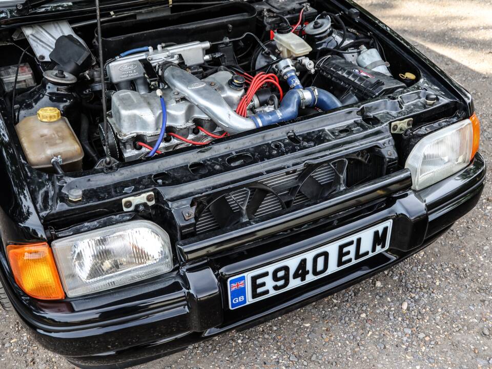 Afbeelding 17/28 van Ford Escort turbo RS (1987)